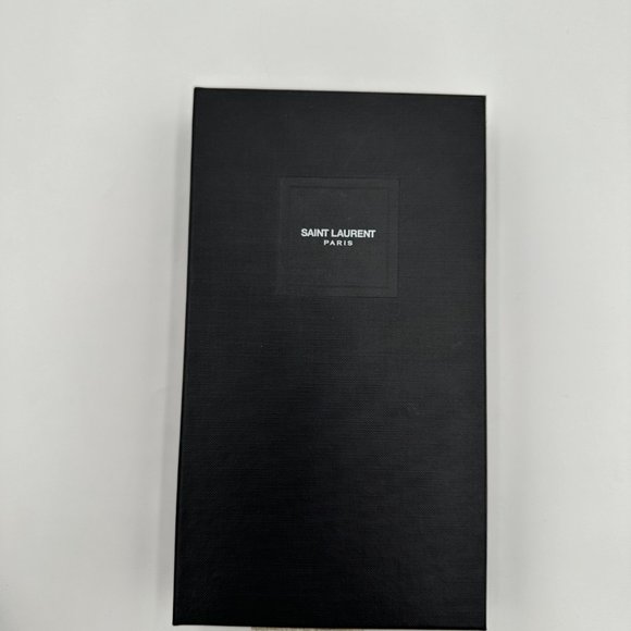 YSL Chevron  'Monogram' Zip Around Quilted Calfskin in Sugar Sand - Picture 12 of 12